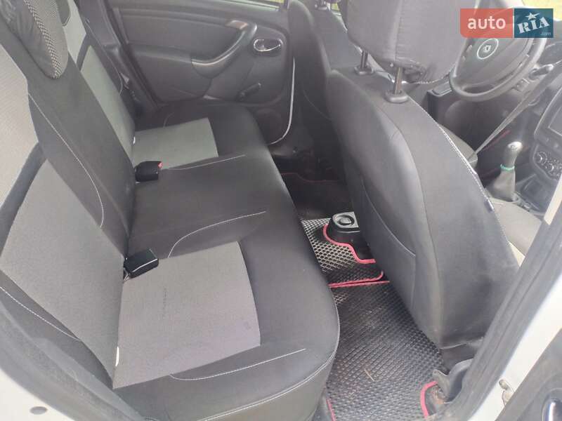 Внедорожник / Кроссовер Renault Duster 2016 в Брусилове