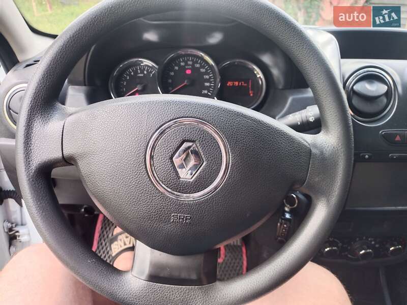 Внедорожник / Кроссовер Renault Duster 2016 в Брусилове
