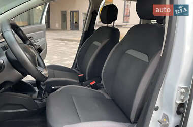 Внедорожник / Кроссовер Renault Duster 2018 в 