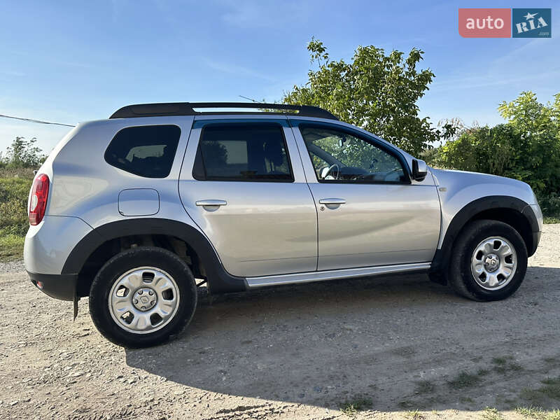 Внедорожник / Кроссовер Renault Duster 2011 в 