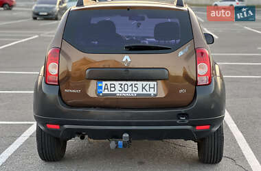 Внедорожник / Кроссовер Renault Duster 2011 в 