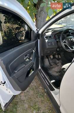 Позашляховик / Кросовер Renault Duster 2020 в 