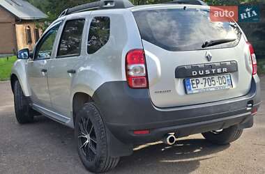Внедорожник / Кроссовер Renault Duster 2015 в 