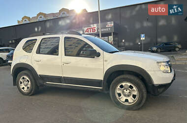 Внедорожник / Кроссовер Renault Duster 2012 в 