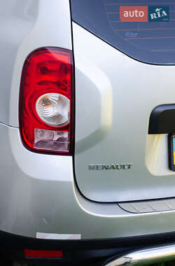 Внедорожник / Кроссовер Renault Duster 2011 в 