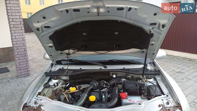 Позашляховик / Кросовер Renault Duster 2015 в Дрогобичі фото 16 Позашляховик / Кросовер Renault Duster 2015 в Дрогобичі