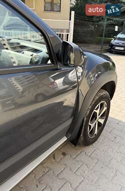 Внедорожник / Кроссовер Renault Duster 2017 в Киеве