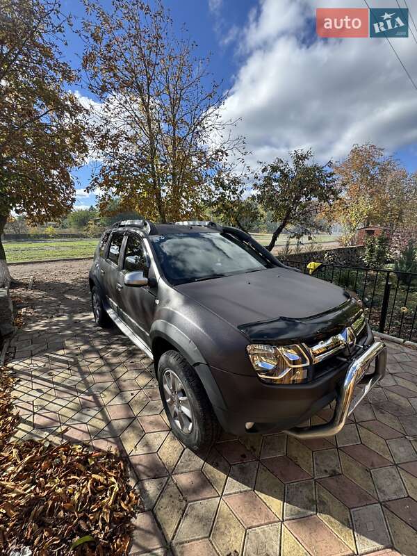 Внедорожник / Кроссовер Renault Duster 2017 в Вознесенске