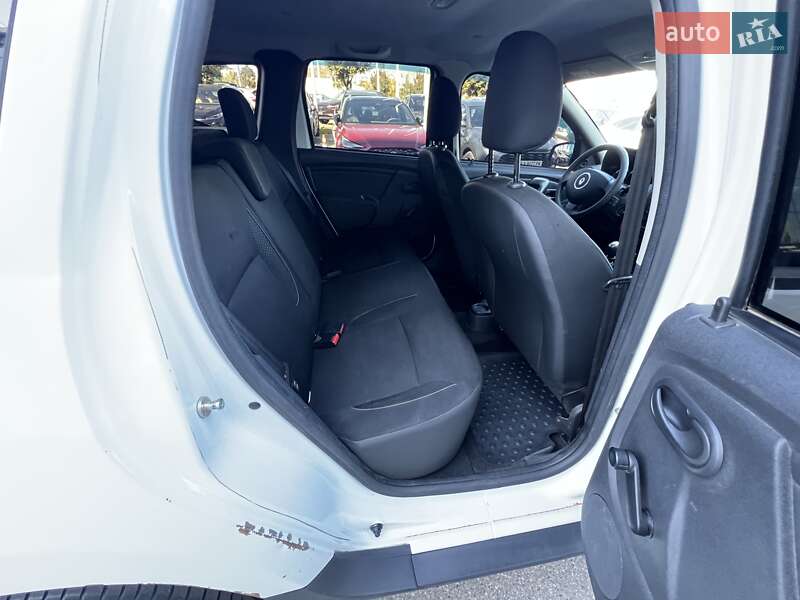 Внедорожник / Кроссовер Renault Duster 2016 в Киеве фото 16 Внедорожник / Кроссовер Renault Duster 2016 в Киеве