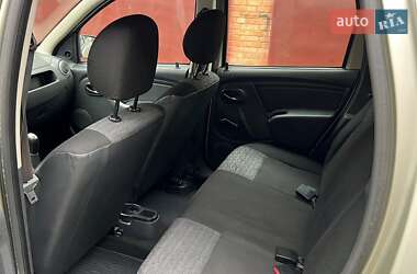 Внедорожник / Кроссовер Renault Duster 2012 в 