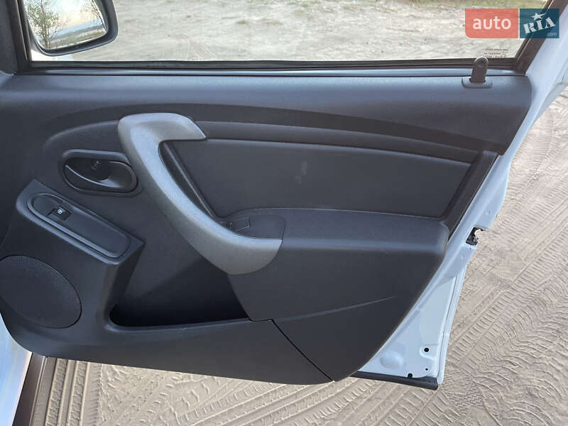 Внедорожник / Кроссовер Renault Duster 2017 в Запорожье фото 39 Внедорожник / Кроссовер Renault Duster 2017 в Запорожье