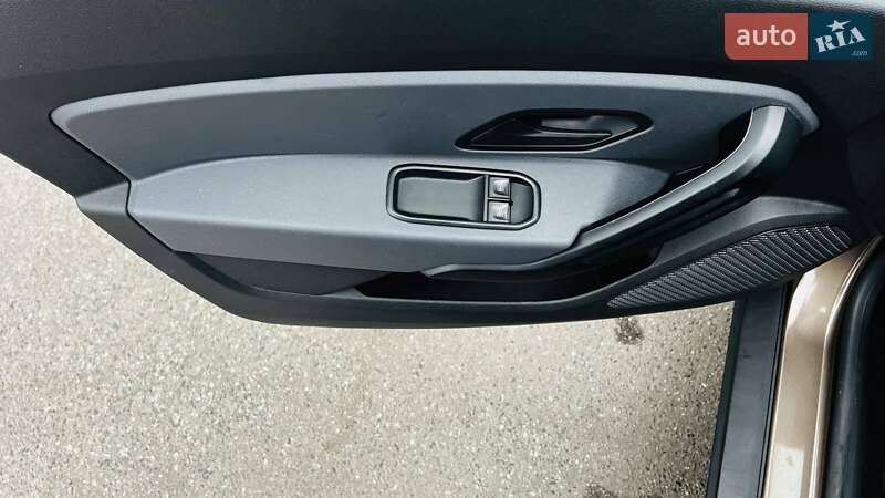 Внедорожник / Кроссовер Renault Duster 2020 в Киеве фото 16 Внедорожник / Кроссовер Renault Duster 2020 в Киеве