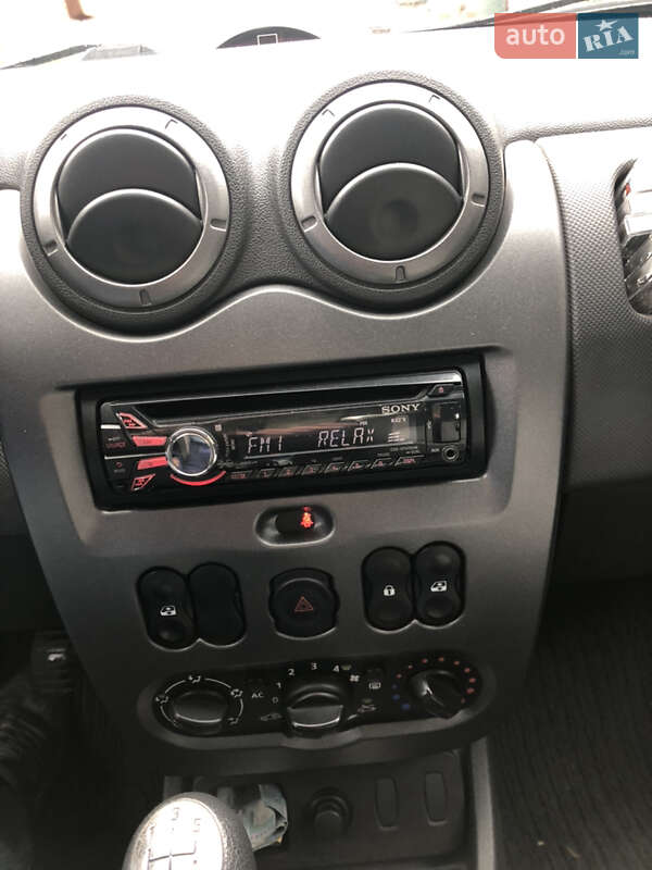 Позашляховик / Кросовер Renault Duster 2013 в Львові