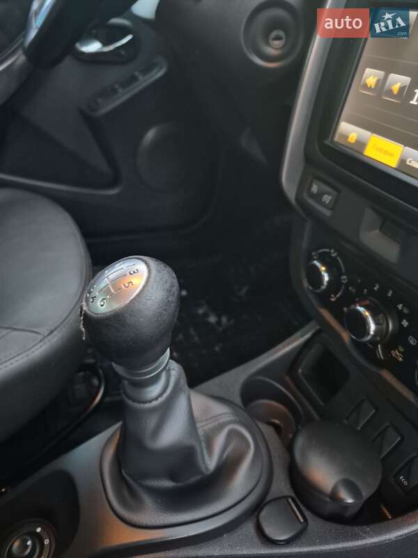 Внедорожник / Кроссовер Renault Duster 2015 в Киеве