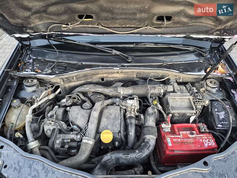 Внедорожник / Кроссовер Renault Duster 2015 в Киеве