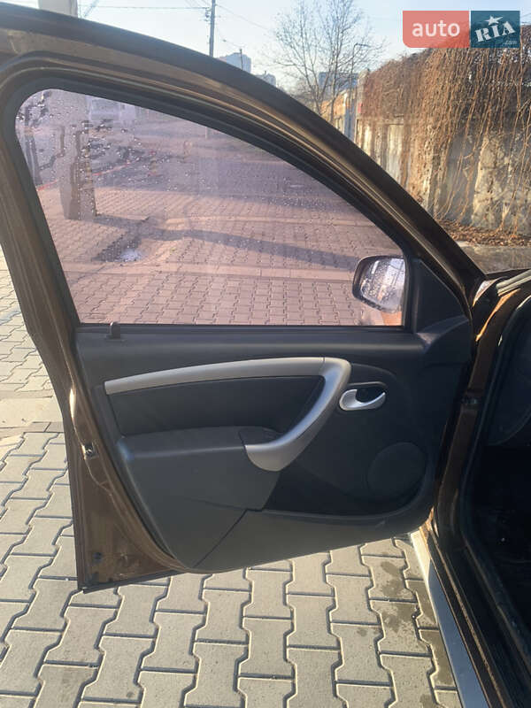 Внедорожник / Кроссовер Renault Duster 2012 в Ивано-Франковске