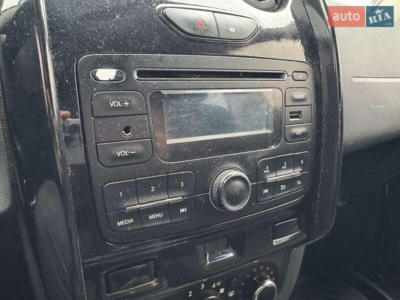 Внедорожник / Кроссовер Renault Duster 2015 в Киеве