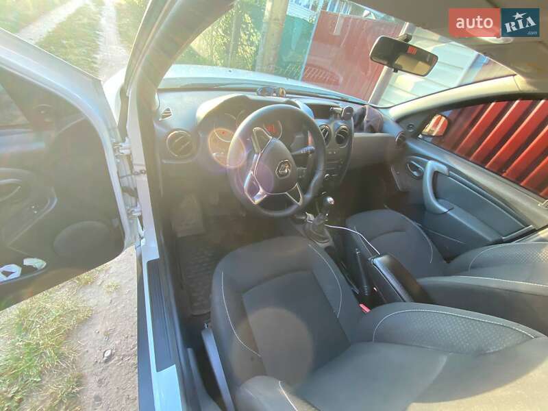 Внедорожник / Кроссовер Renault Duster 2017 в Киеве