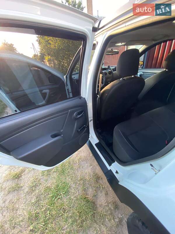 Внедорожник / Кроссовер Renault Duster 2017 в Киеве