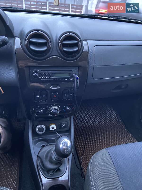 Позашляховик / Кросовер Renault Duster 2011 в П'ятихатках