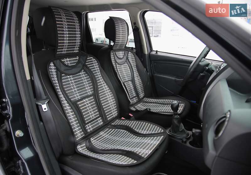 Внедорожник / Кроссовер Renault Duster 2016 в Харькове