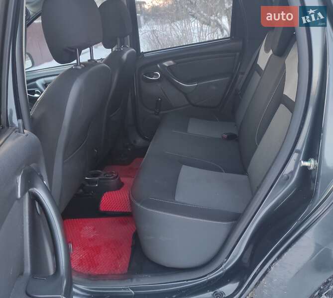 Внедорожник / Кроссовер Renault Duster 2017 в Мене