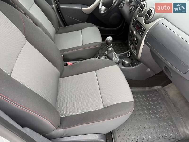 Внедорожник / Кроссовер Renault Duster 2013 в Виннице фото 49 Внедорожник / Кроссовер Renault Duster 2013 в Виннице