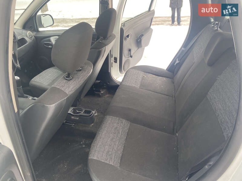 Внедорожник / Кроссовер Renault Duster 2011 в Славутиче фото 34 Внедорожник / Кроссовер Renault Duster 2011 в Славутиче