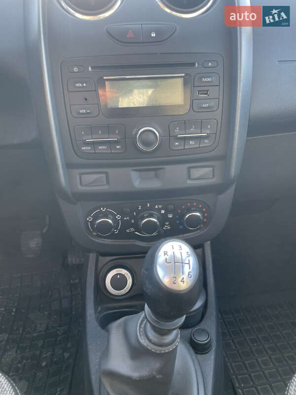 Внедорожник / Кроссовер Renault Duster 2015 в Киеве