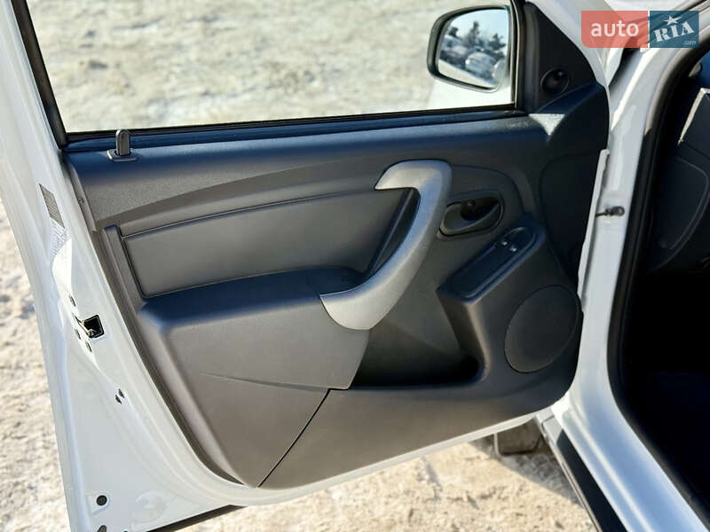 Внедорожник / Кроссовер Renault Duster 2017 в Запорожье фото 19 Внедорожник / Кроссовер Renault Duster 2017 в Запорожье