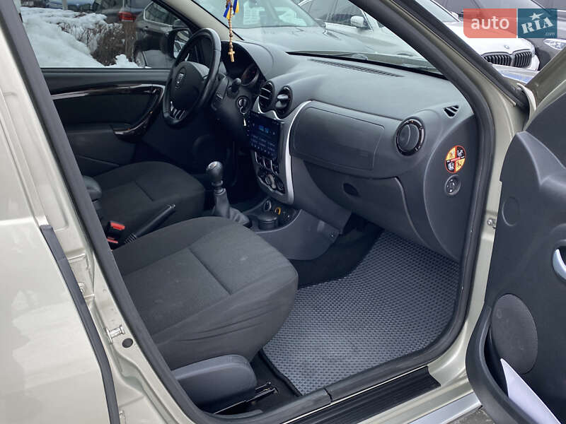 Внедорожник / Кроссовер Renault Duster 2011 в Киеве