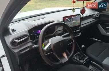 Позашляховик / Кросовер Renault Duster 2025 в Вишгороді