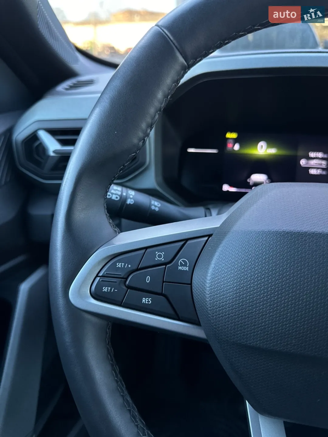 2024 Renault Duster - мініатюра 38
