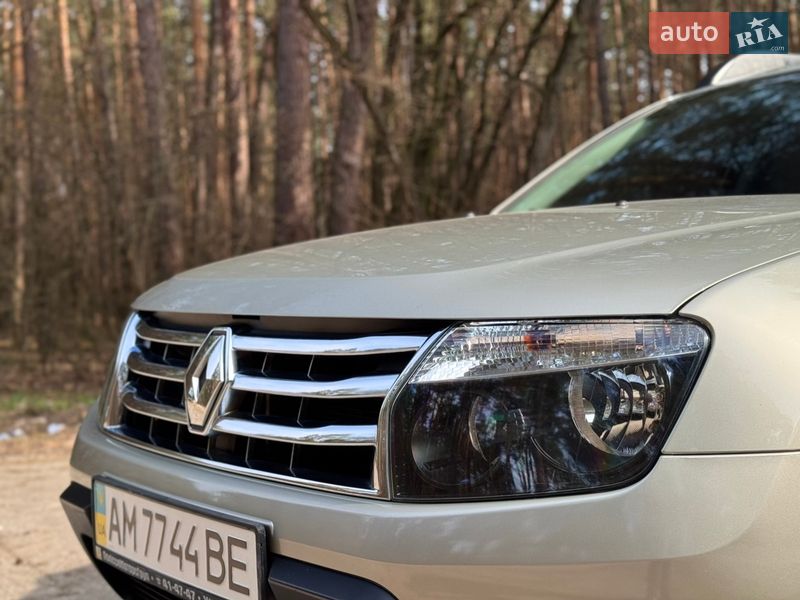 Внедорожник / Кроссовер Renault Duster 2014 в Киеве