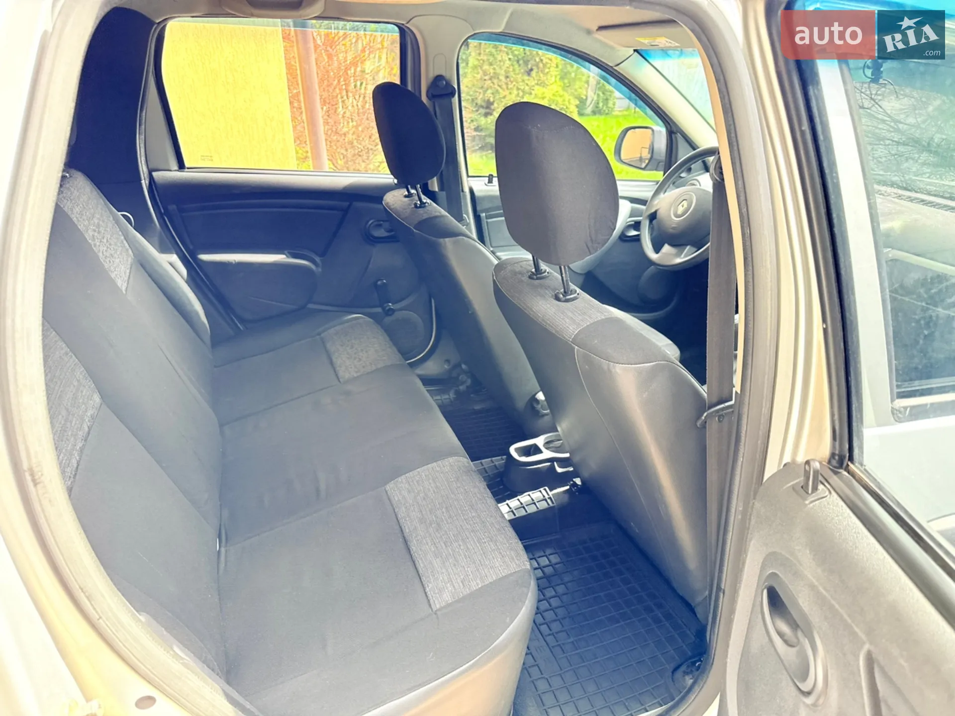 2010 Renault Duster - мініатюра 9