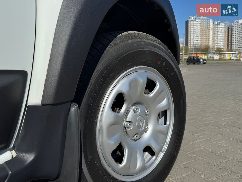 Внедорожник / Кроссовер Renault Duster 2014 в Киеве