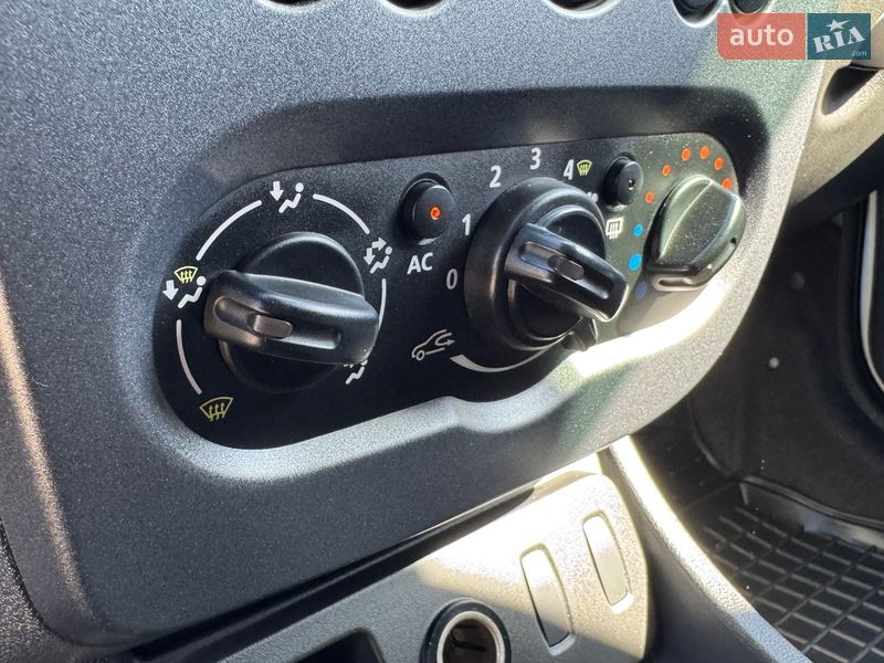 Внедорожник / Кроссовер Renault Duster 2014 в Киеве