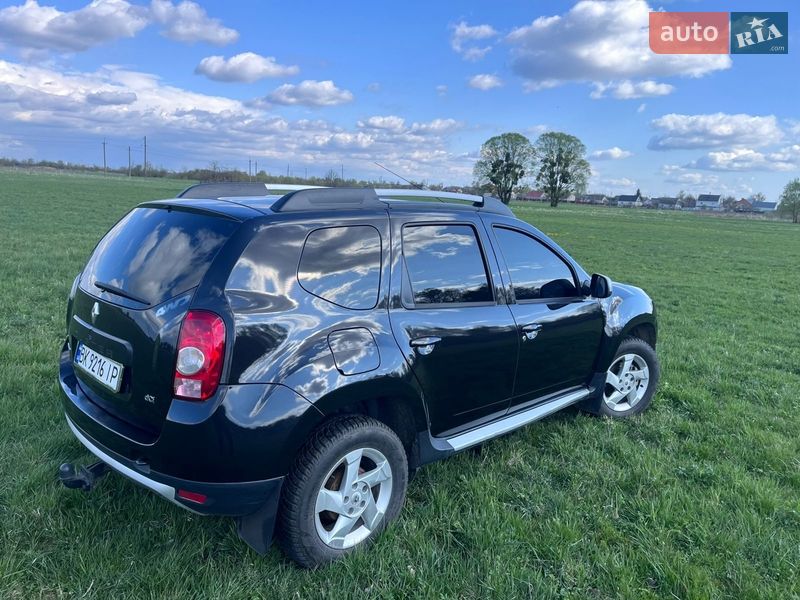 Внедорожник / Кроссовер Renault Duster 2010 в Остроге