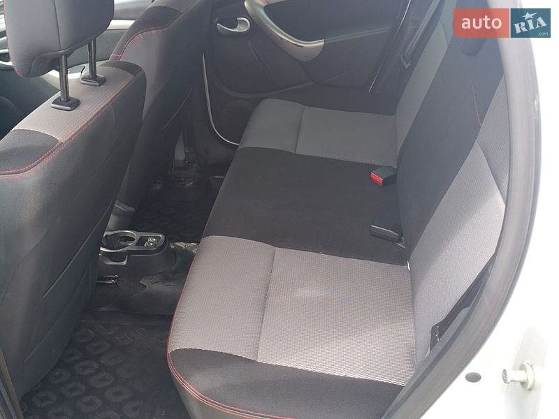 Внедорожник / Кроссовер Renault Duster 2013 в Киеве