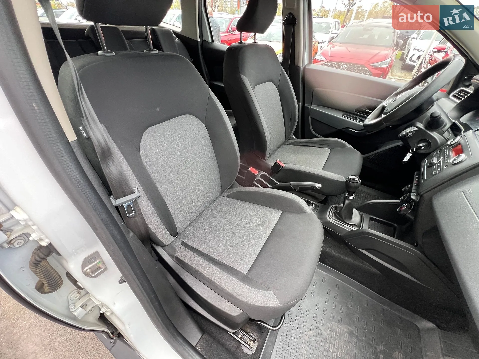 2021 Renault Duster - мініатюра 17