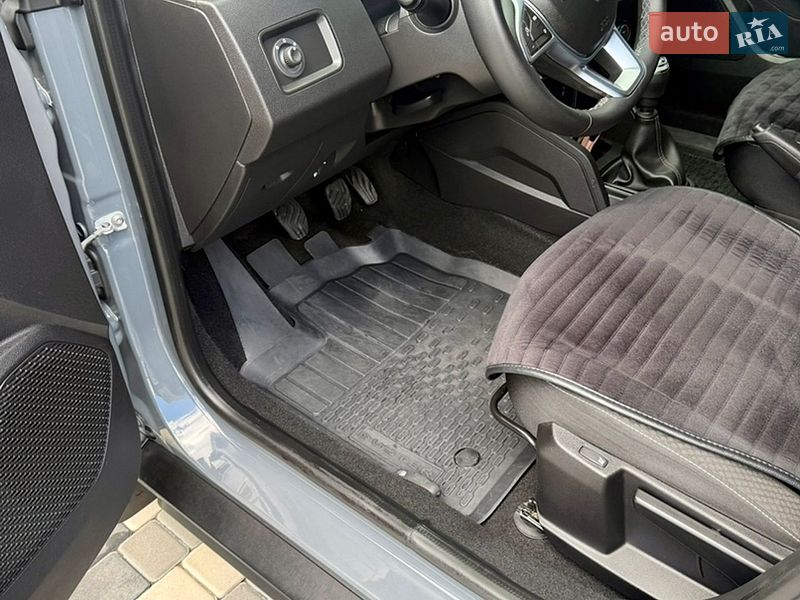 Позашляховик / Кросовер Renault Duster 2023 в Благовіщенську