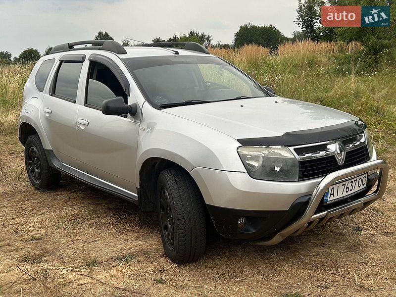 Внедорожник / Кроссовер Renault Duster 2012 в Тараще