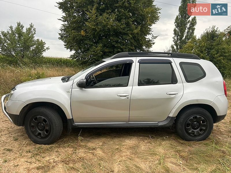 Внедорожник / Кроссовер Renault Duster 2012 в Тараще