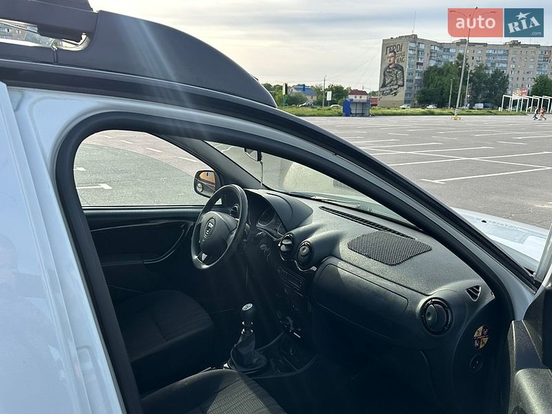 Внедорожник / Кроссовер Renault Duster 2012 в Каменец-Подольском