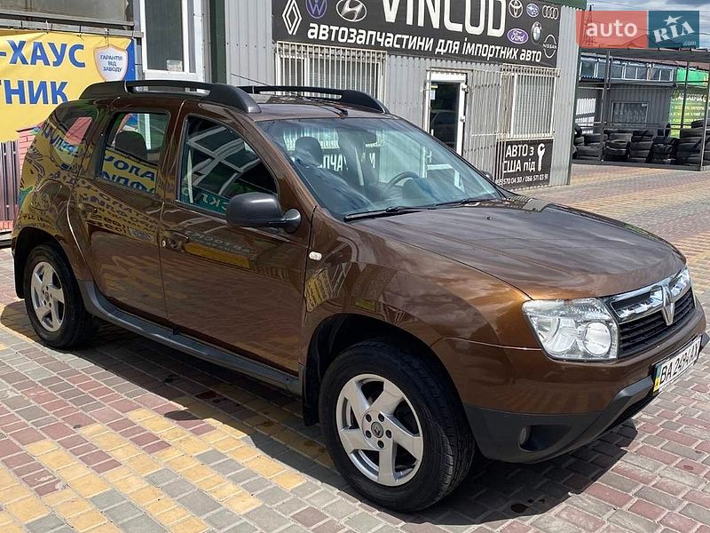 Внедорожник / Кроссовер Renault Duster 2010 в Знаменке