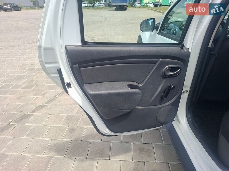 Внедорожник / Кроссовер Renault Duster 2013 в Черкассах фото 12 Внедорожник / Кроссовер Renault Duster 2013 в Черкассах
