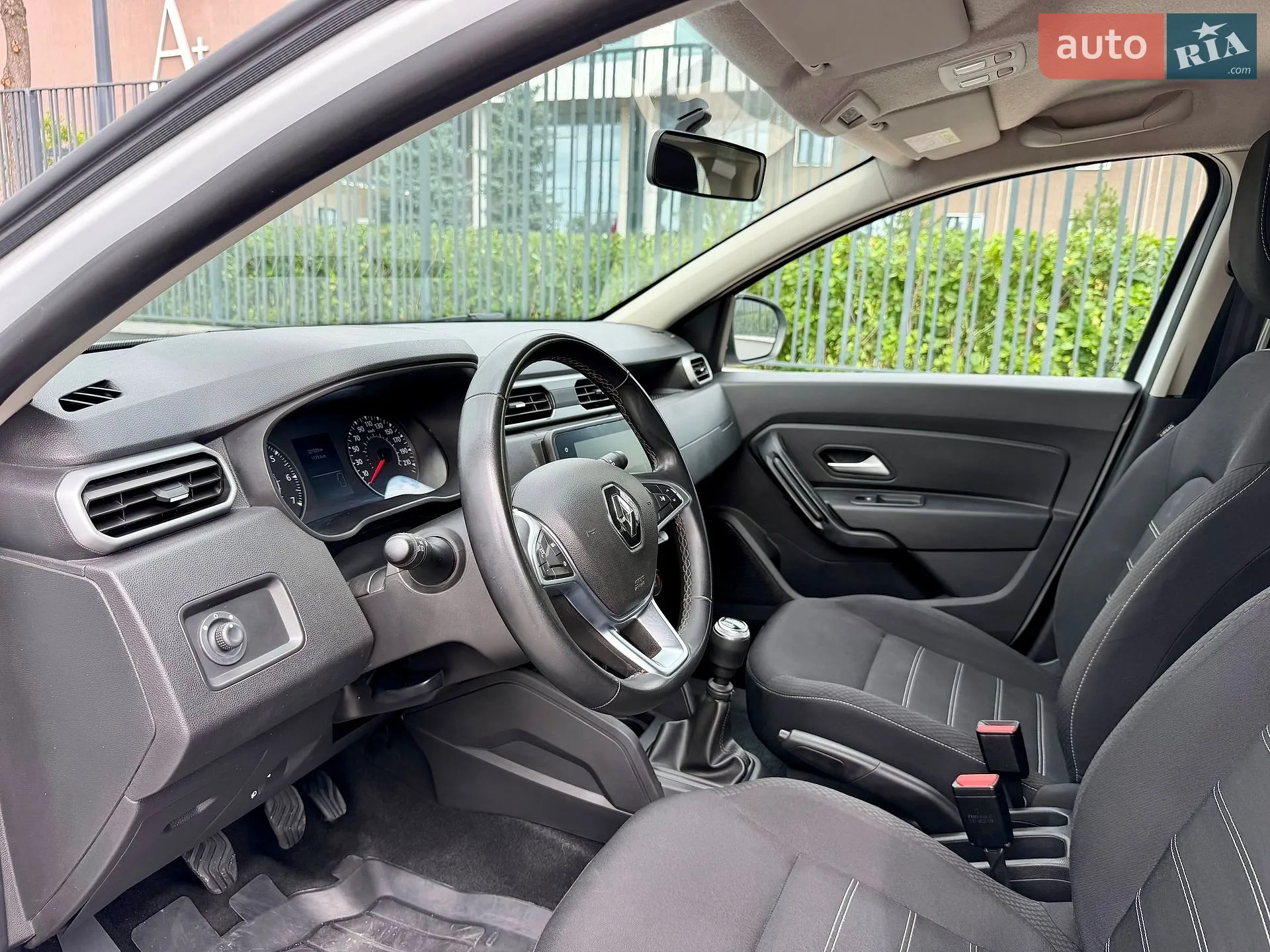 2023 Renault Duster - мініатюра 13