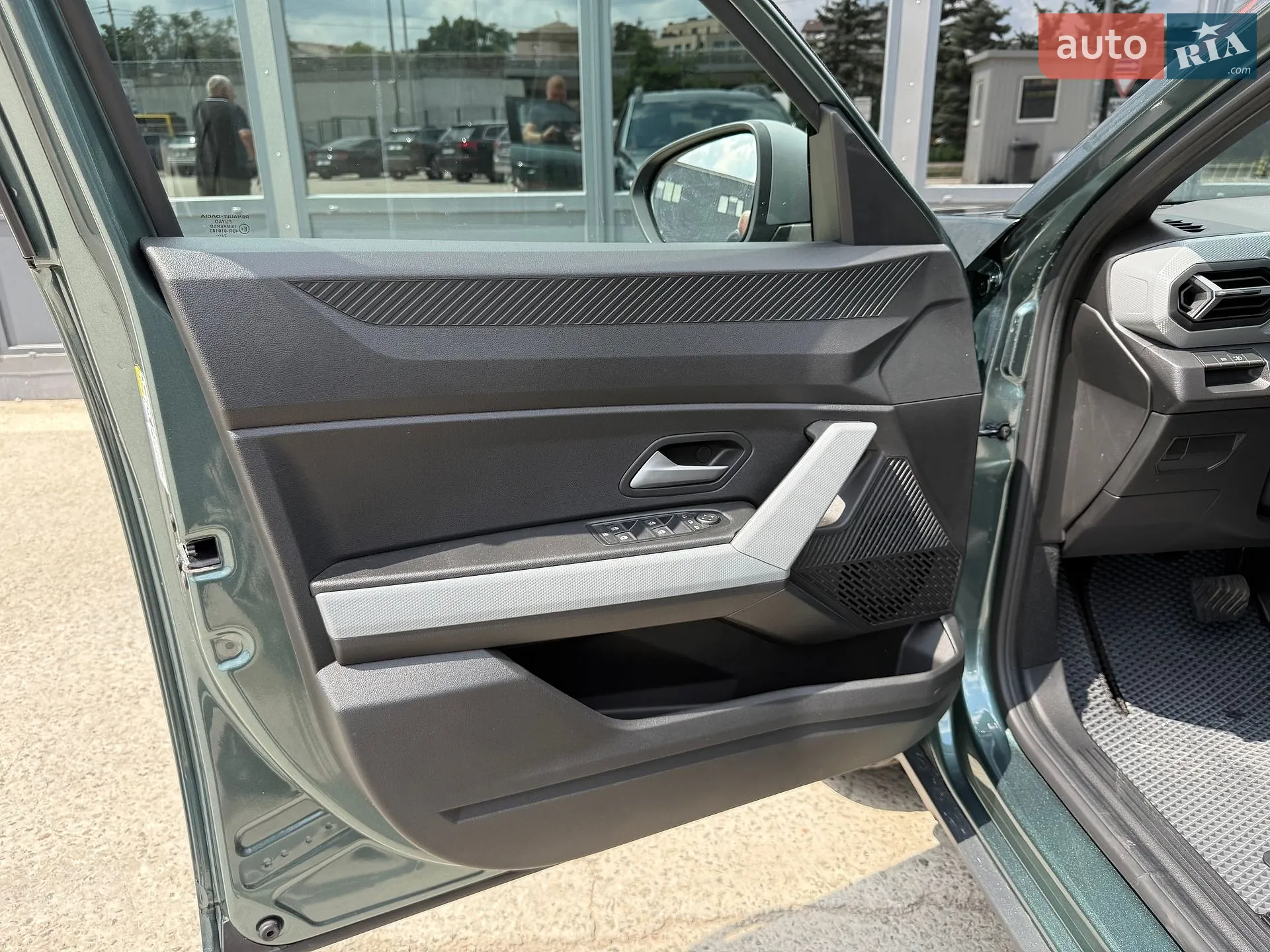 2025 Renault Duster - мініатюра 39