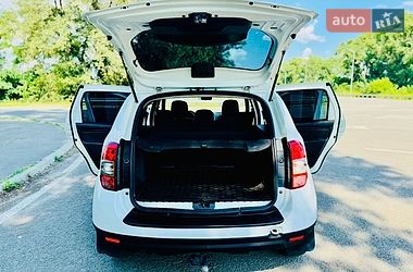Позашляховик / Кросовер Renault Duster 2017 в Ромнах