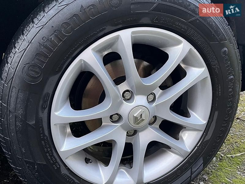 Позашляховик / Кросовер Renault Duster 2019 в Ужгороді фото Позашляховик / Кросовер Renault Duster 2019 в Ужгороді